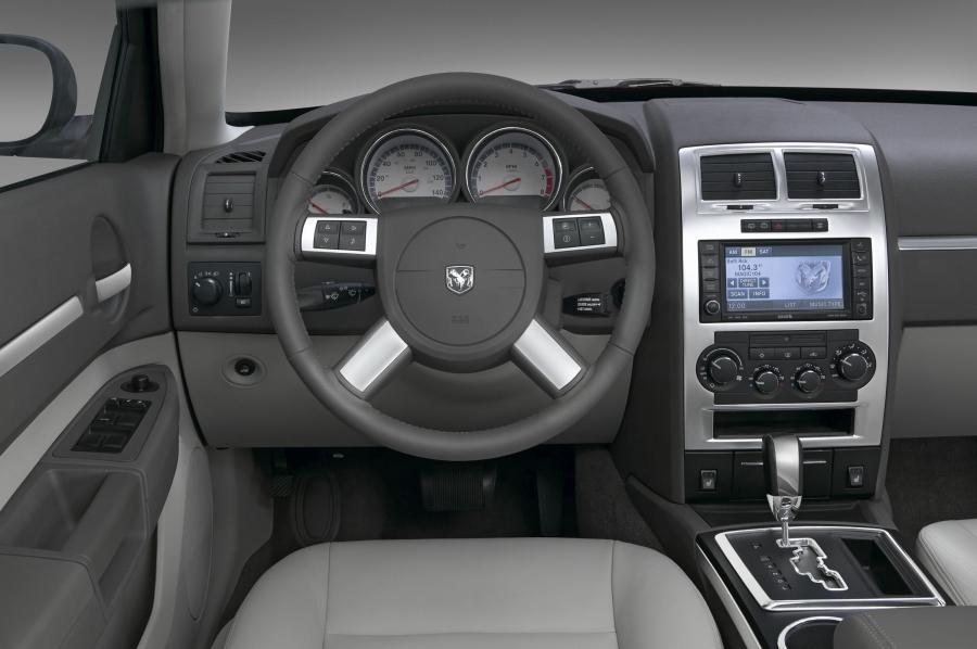  Dodge Magnum 2008 года  (фото 5 из 9)